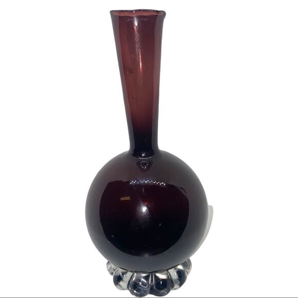 Scandinavia Vase in Amethyst color body and clear glass base - Picture 14 of 16